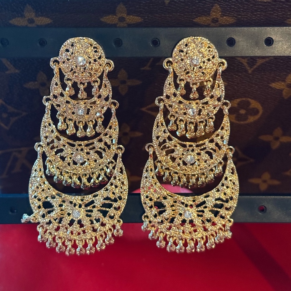 Elegant Gold Chandelier Earrings